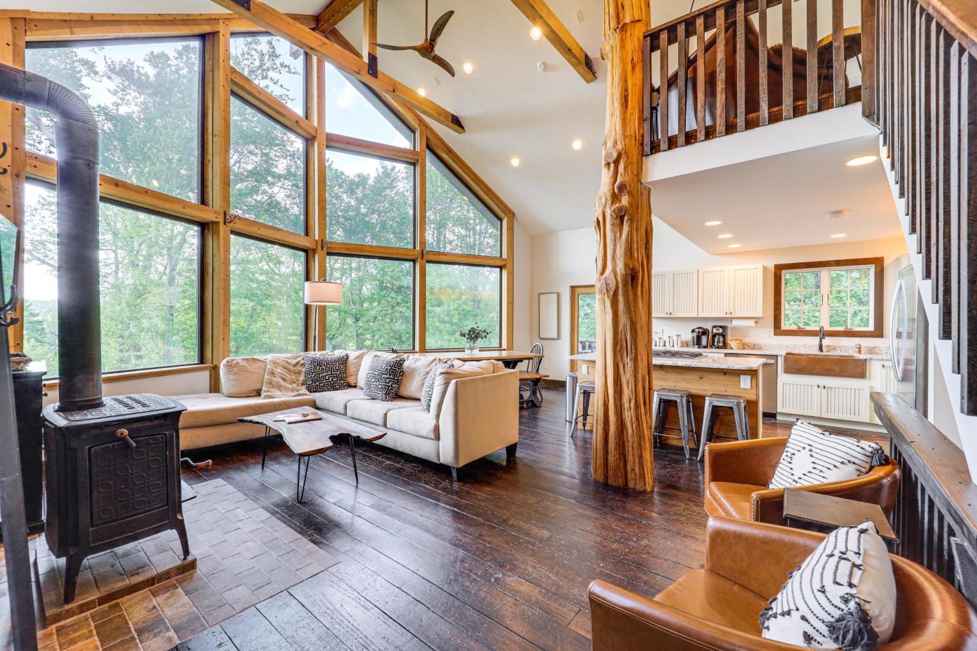 Luxe Appalachian Mountain Cabin With Hot Tub, Views Warrensville Экстерьер фото